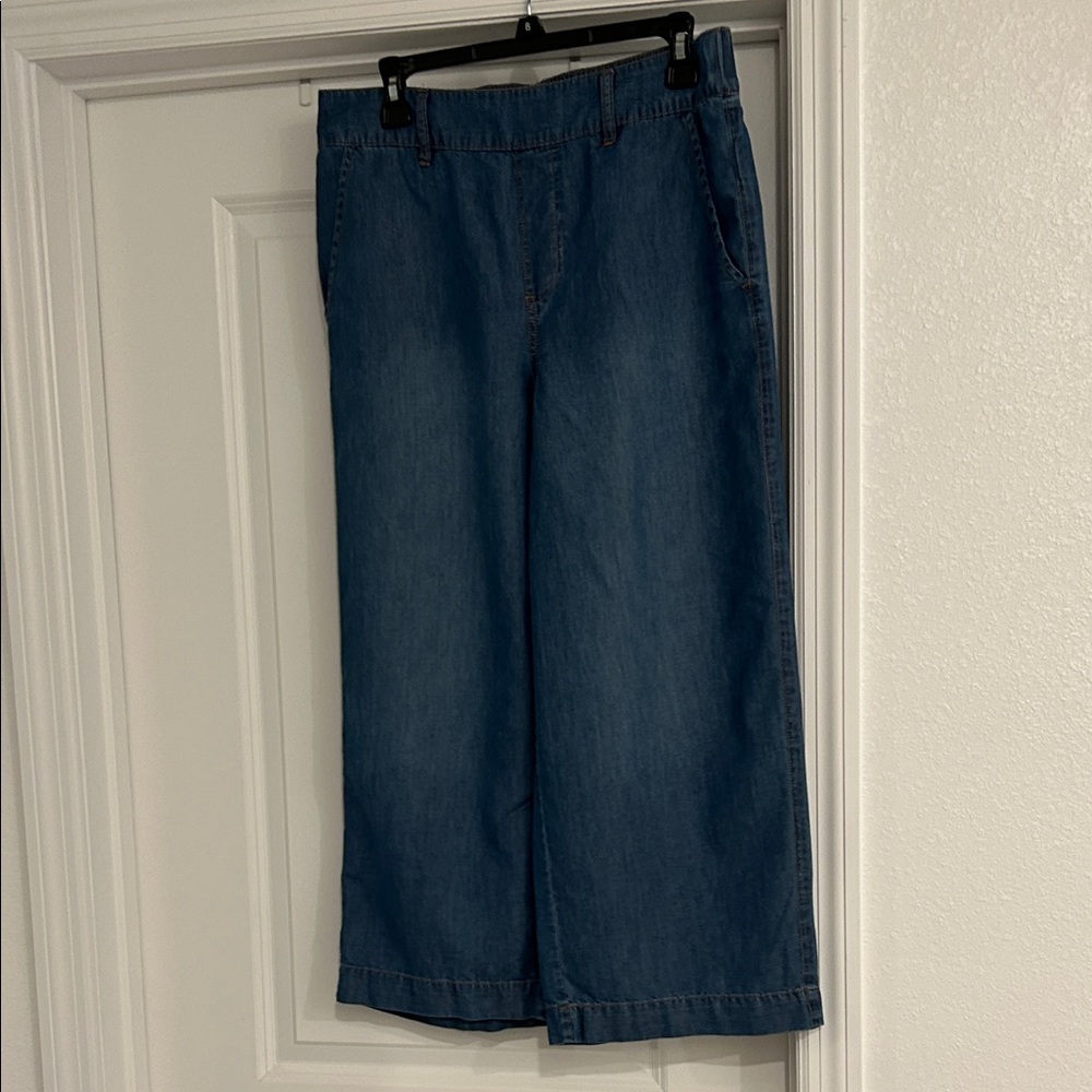 Women's Blue Capri Jeans